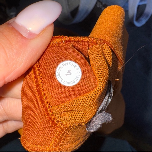 Lululemon Ribbed Asymmetrical Yoga Tank Top in Butternut Brown, Size 4 - Picture 4 of 5